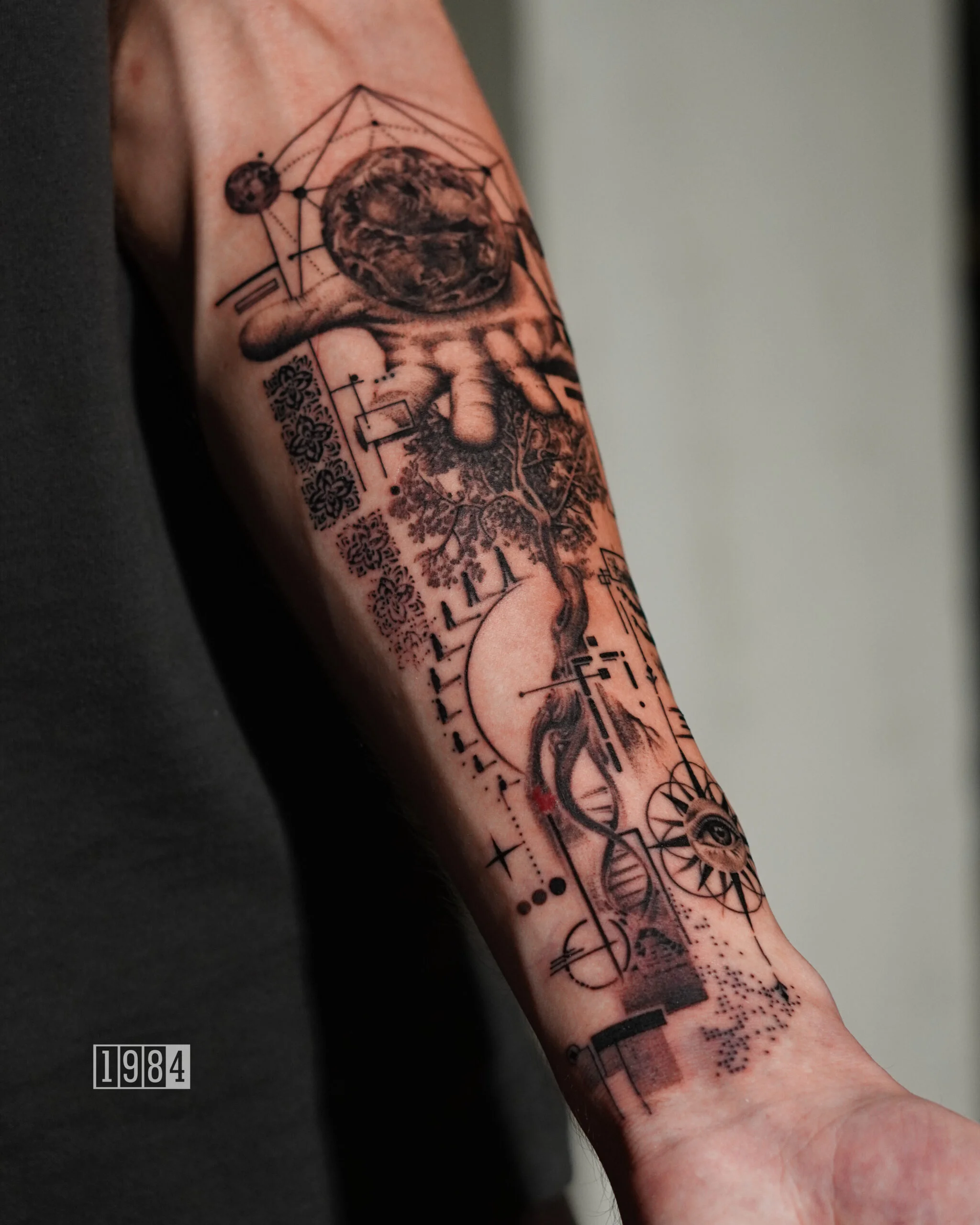1984 Studio - Graphic - Calf
