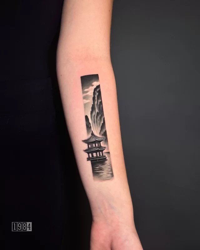1984 Studio - Blackwork - Temple - Arm