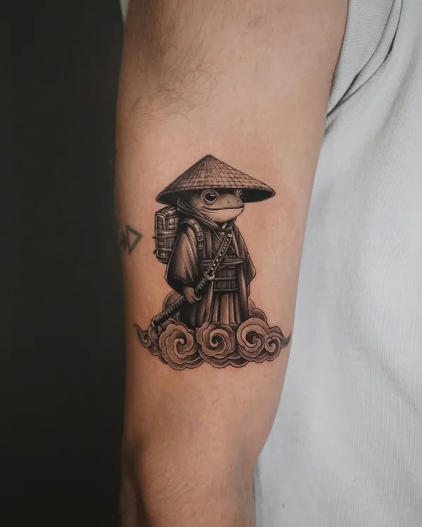 1984 studio - Realistic - Frog - Arm