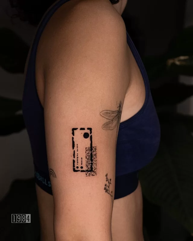 1984 Studio - Minimalistic - Ankle