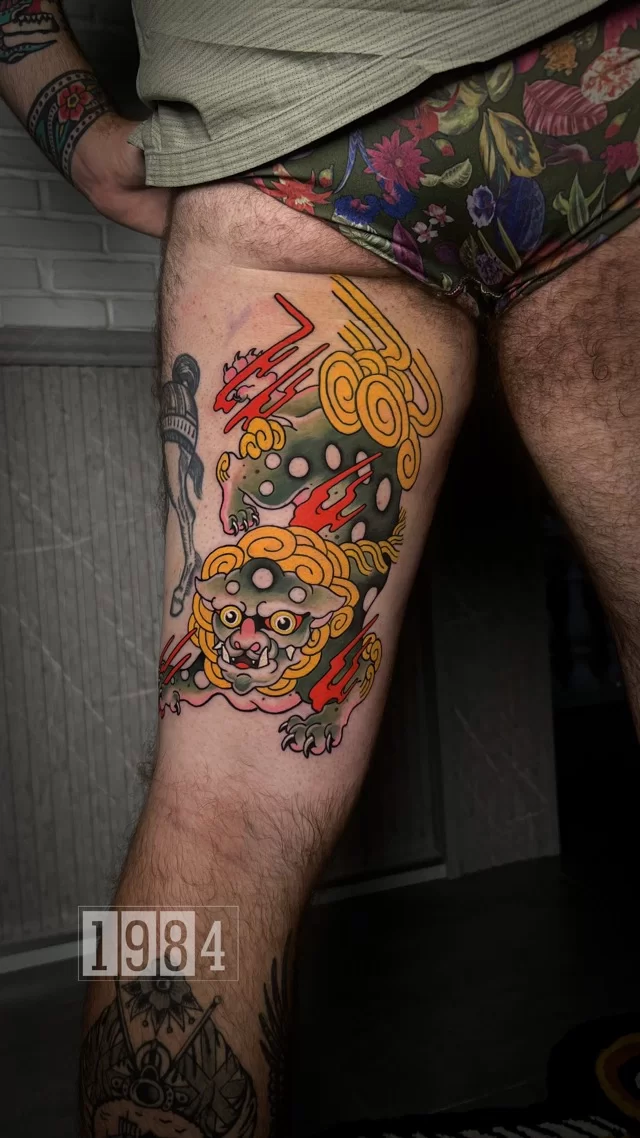 1984 Studio - Old school - Foodog - Thigh