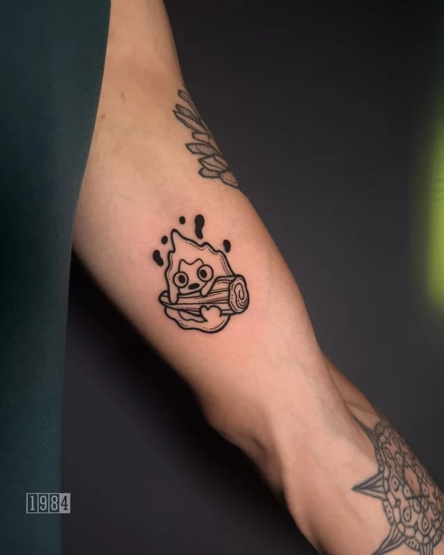 1984 Studio - Minimalistic - Fish - Biceps
