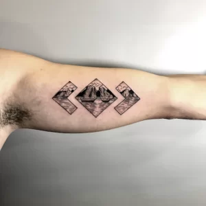 Small and cute Vietnamese tattoo ideas for girls