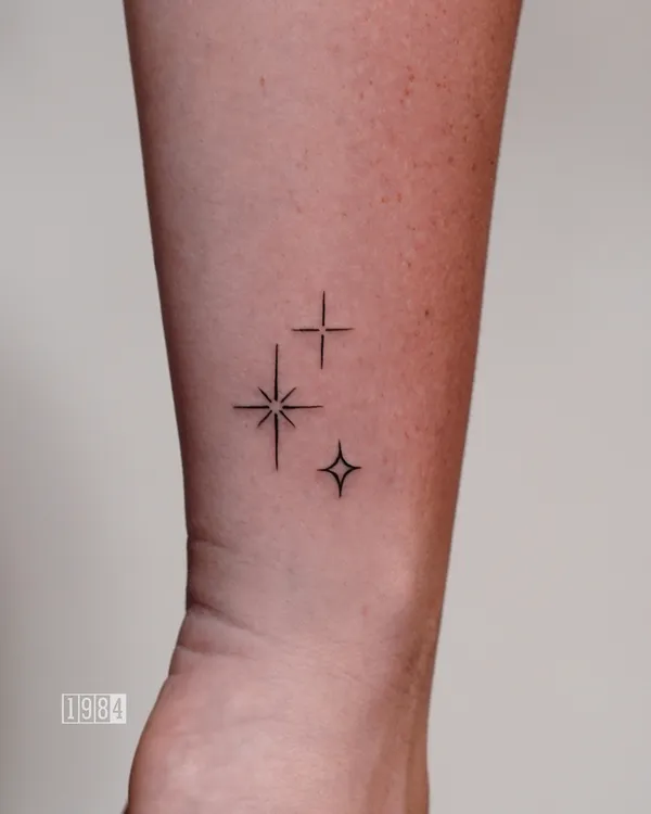 1984 Studio - Minimalistic - Star - Wrist