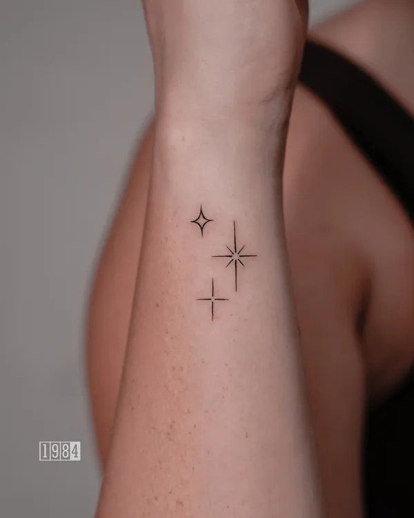1984 Studio - Minimalistic - Star - Wrist