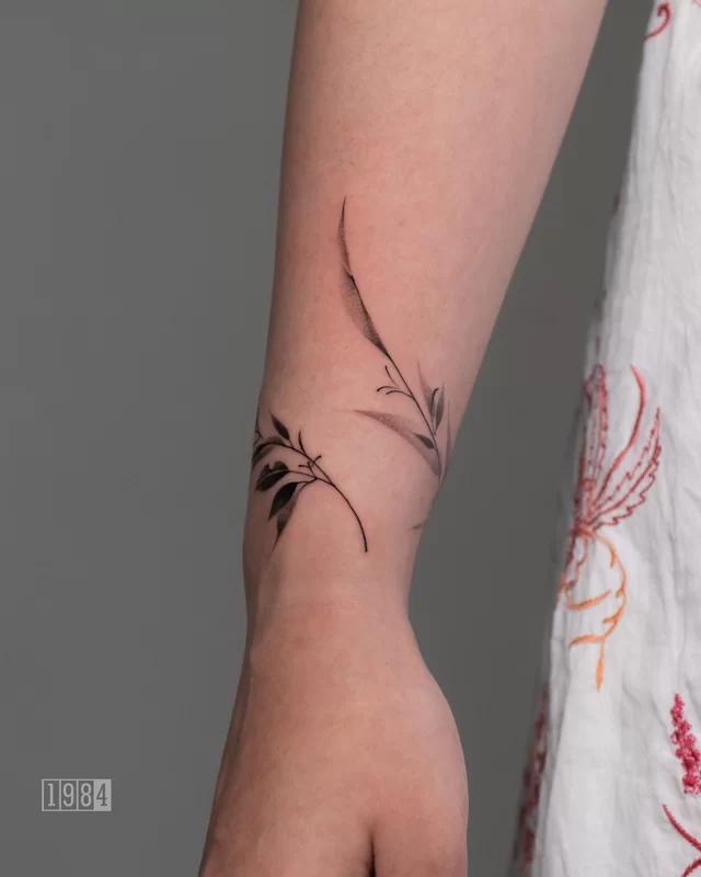 1984 Studio - Linework - Leaves - Arm