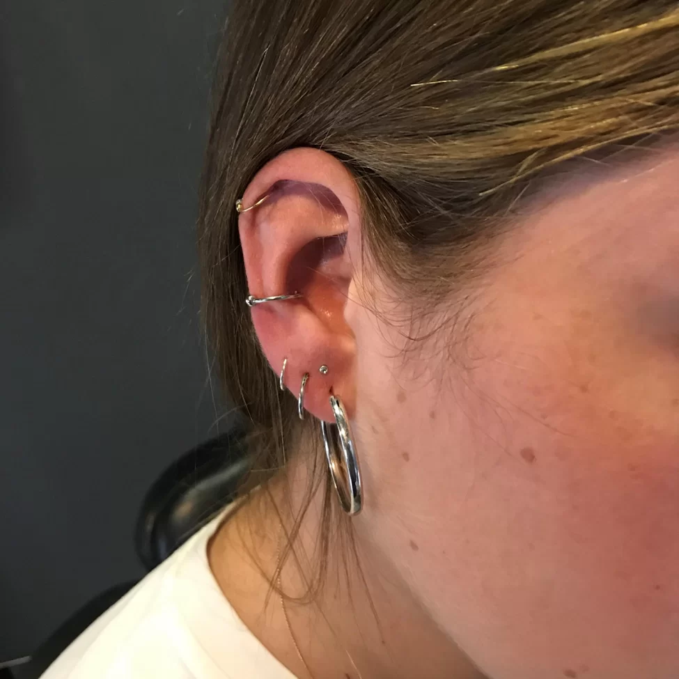 Xỏ khuyên Helix là gì