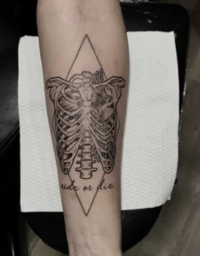 1984’s essential guide of inking blackwork tattoo