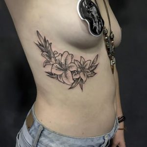 6 best types of chest tattoos for women