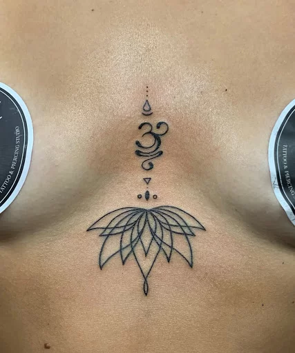 Beautiful mini lotus flower tattoo that you don’t want to miss