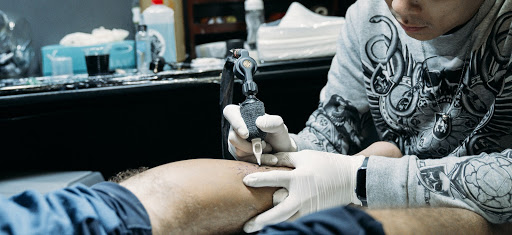 Into the best hanoi tattoo studio: 1984 tattoo & piercing studios