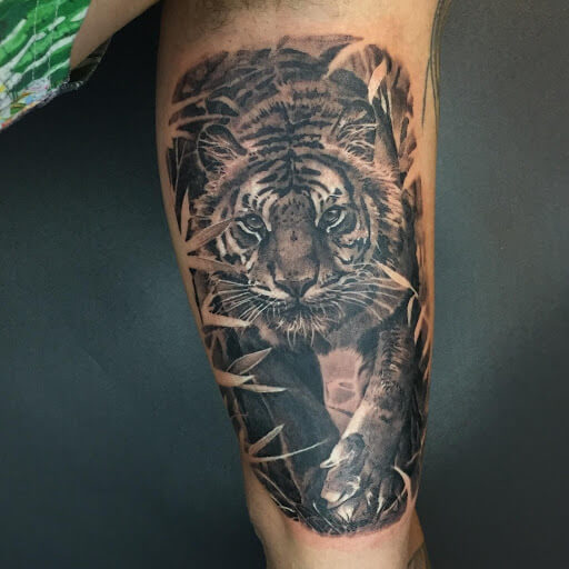 Powerful tiger tattoo - Meaning & design| 1984 Studio