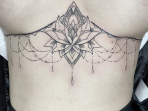 upper stomach tattoos for women