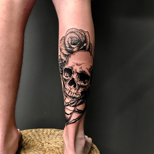 Beautiful rose tattoo: style and design