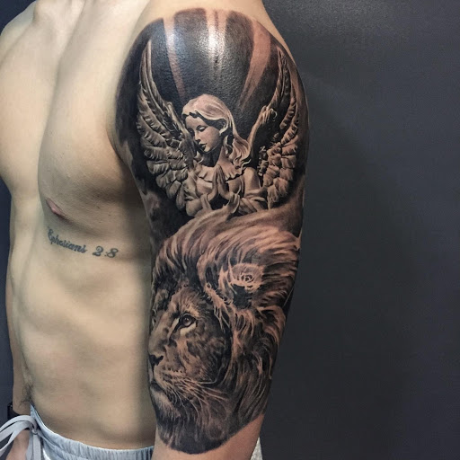 Almost done with my sleeve, just the elbow missing! does the elbow hurt as  bad as they say?😅 : r/TattooDesigns