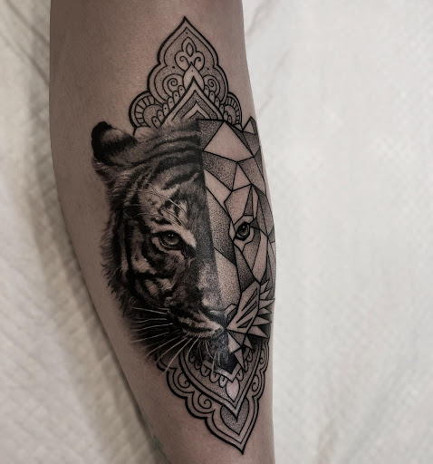 Top 47 hottest tattoo design for women in 2020