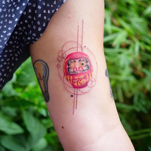 Tìm hiểu về ý nghĩa hình xăm daruma - Đỗ Nhân Tattoo