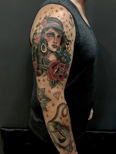 Gợi ý 10 hình xăm cánh tay ý nghĩa và cá tính cho giới trẻ