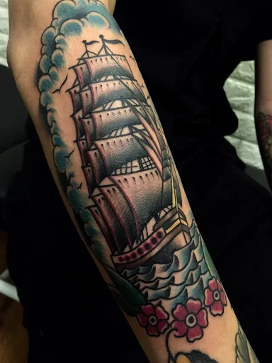 1984 Studio - Tattoo & Piercing