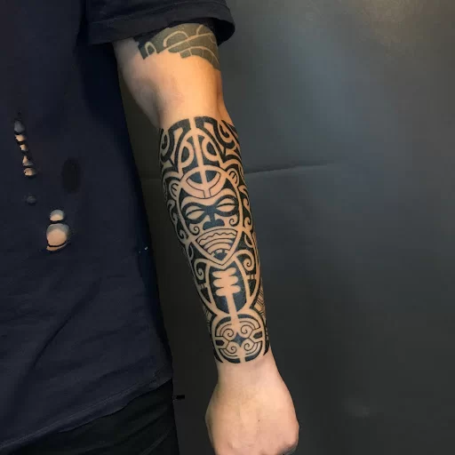 1984 Studio - Tattoo & Piercing