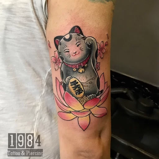 hình xăm mèo thần tài