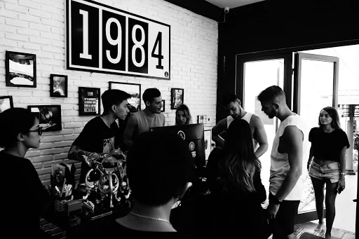 1984 Studio - Tattoo & Piercing
