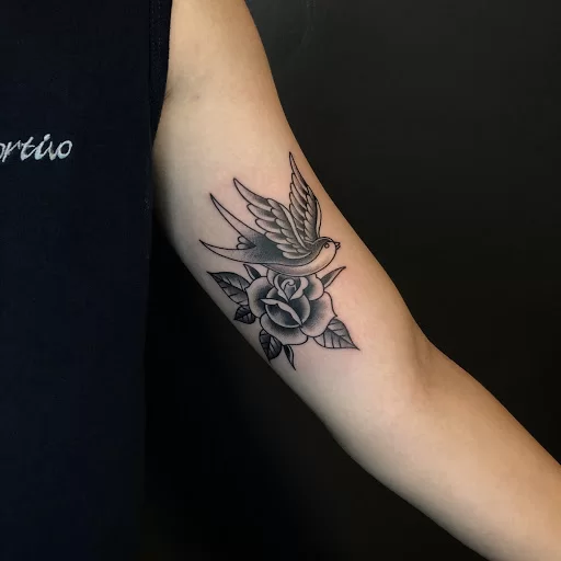 1984 Studio - Tattoo & Piercing