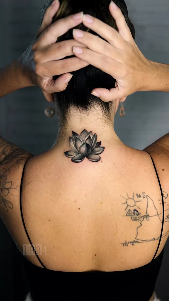 Lotus - Neck