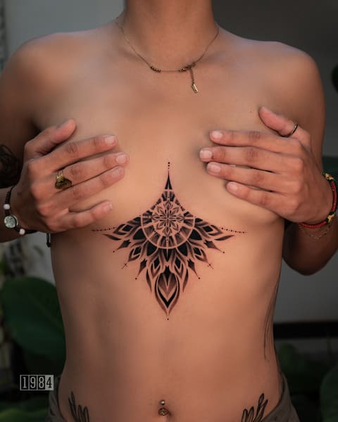 Blackwork - Mandala - Chest 